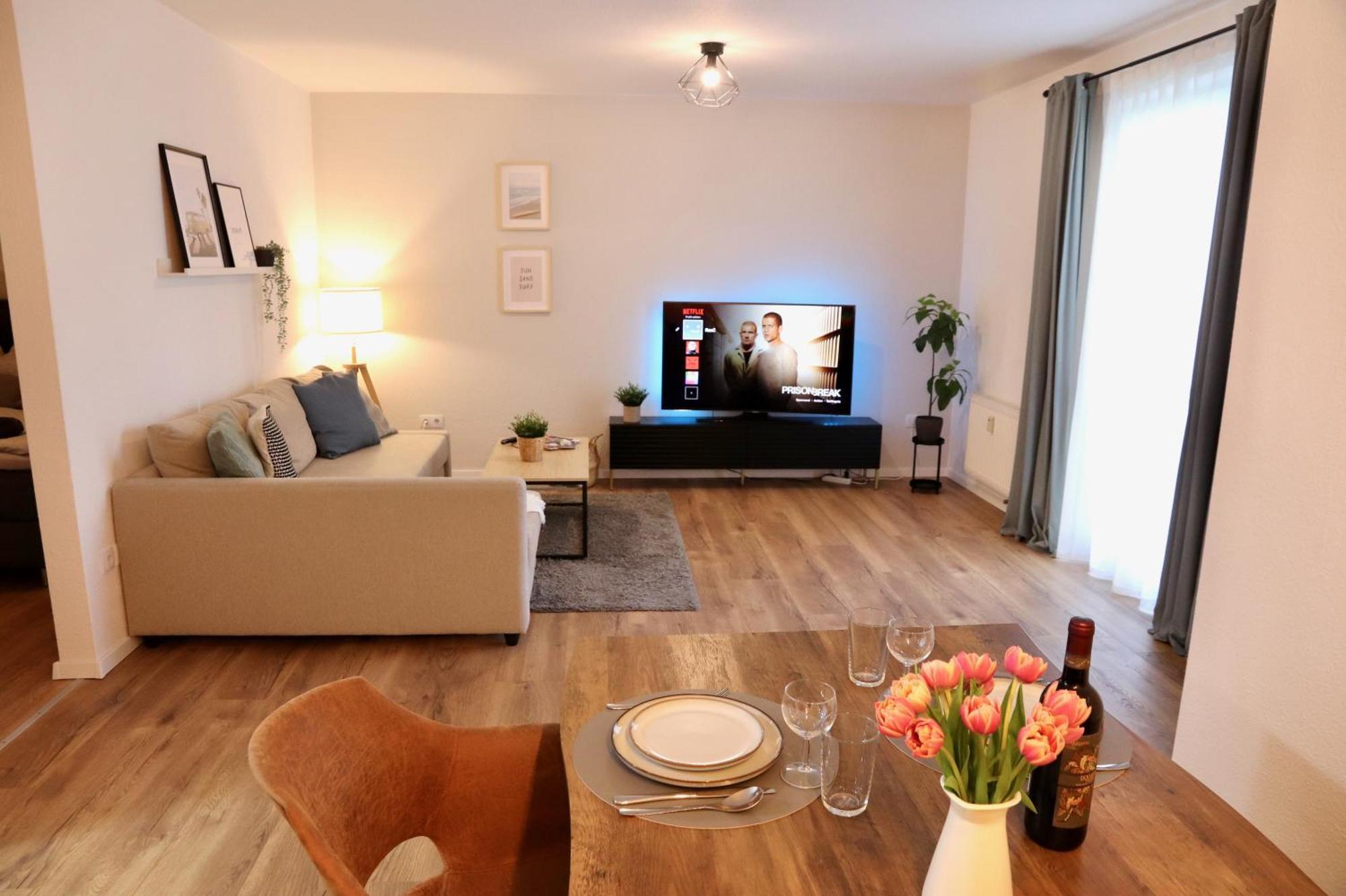 Geraeumiges 2R City-Apartment Uninaehe Mit Tv Streaming, Terrasse マクデブルク エクステリア 写真